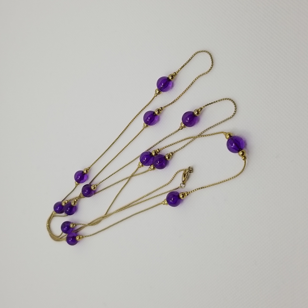 Vintage gold tone necklace